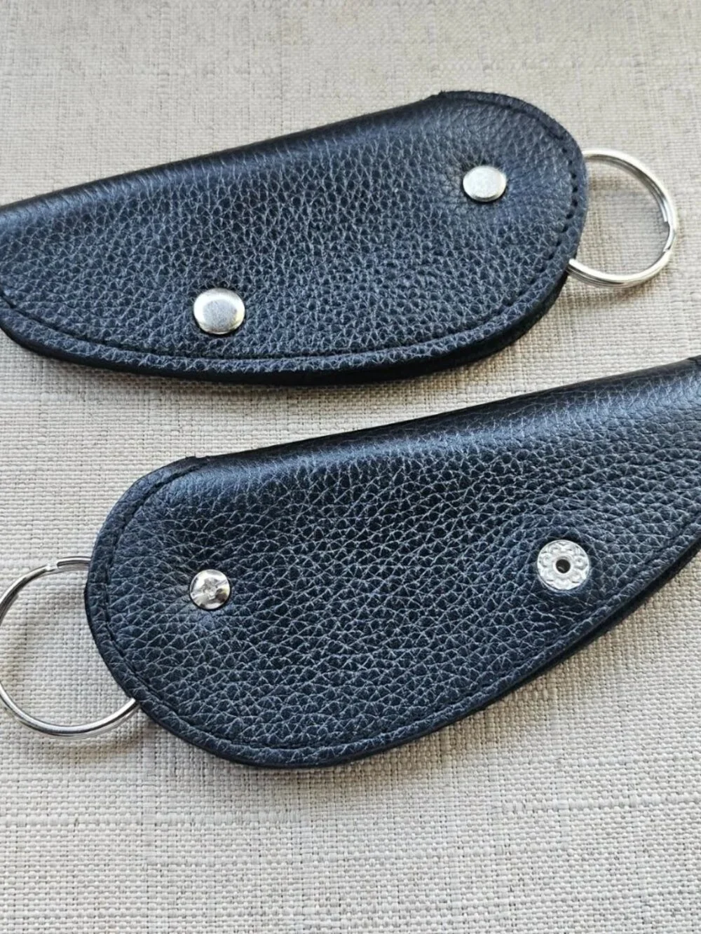 Lot of 2 Key Fob Keychain Black Handmade Genuine Leather Leaf Shape Keys